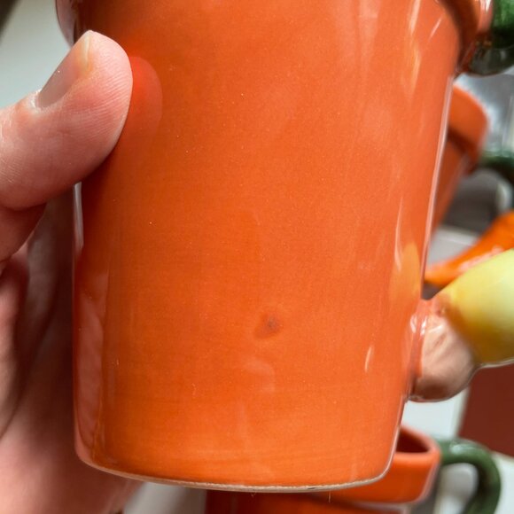 Terracotta pot-style coffee/tea mugs with vegetable handles - Picture 11 of 11